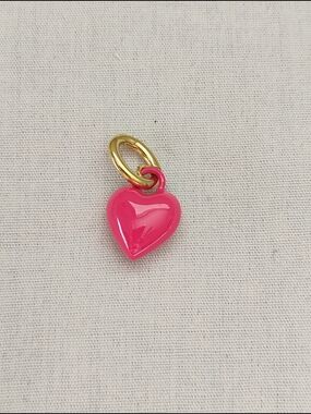 Roxanne Assoulin The Itsy Bitsy Puffy Heart Charm